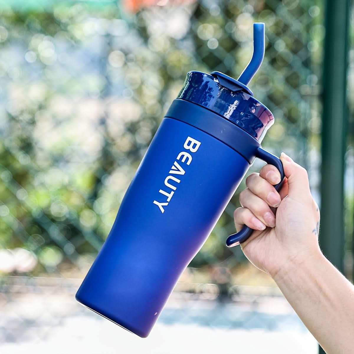 MAXHYDR – Large Capacity Straw Tumbler Cup