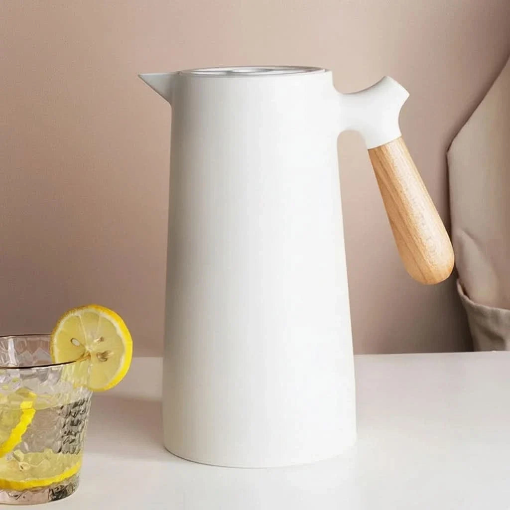 TIMBERTHERM – Insulated Kettle with Modern Wooden Accent